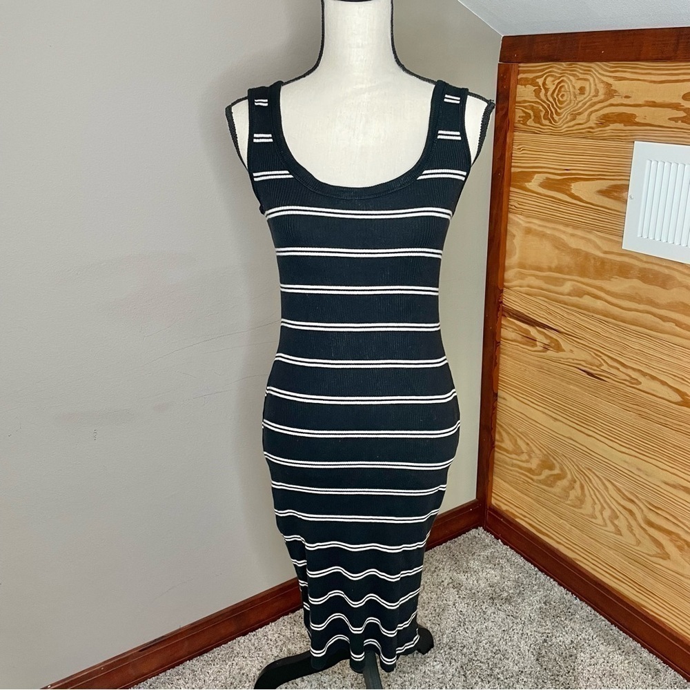 Wild Fable Black White Striped Scoop Neck Ribbed Midi Tank Dress Medium